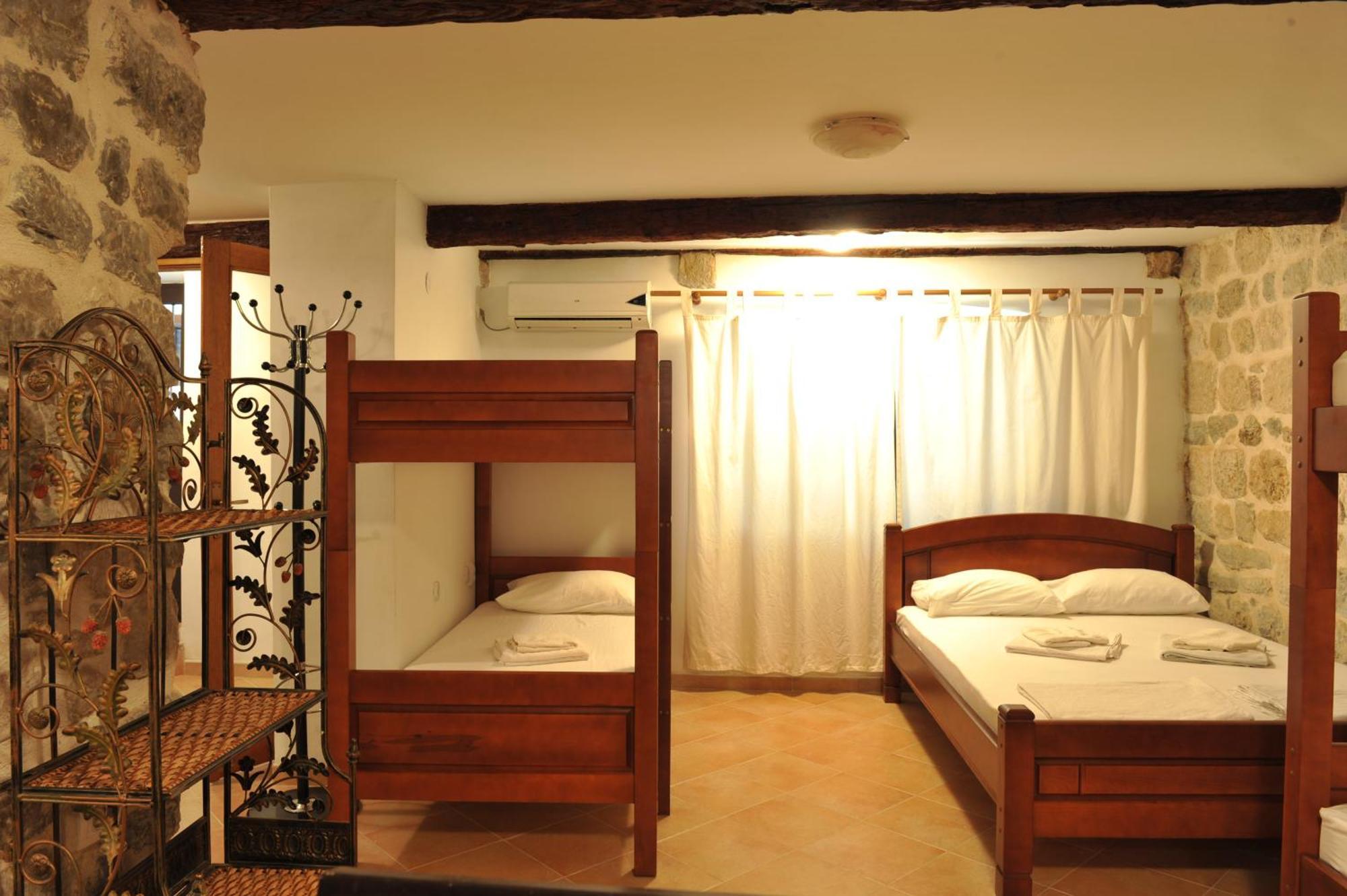 Apartments Monika Old Town Котор Экстерьер фото